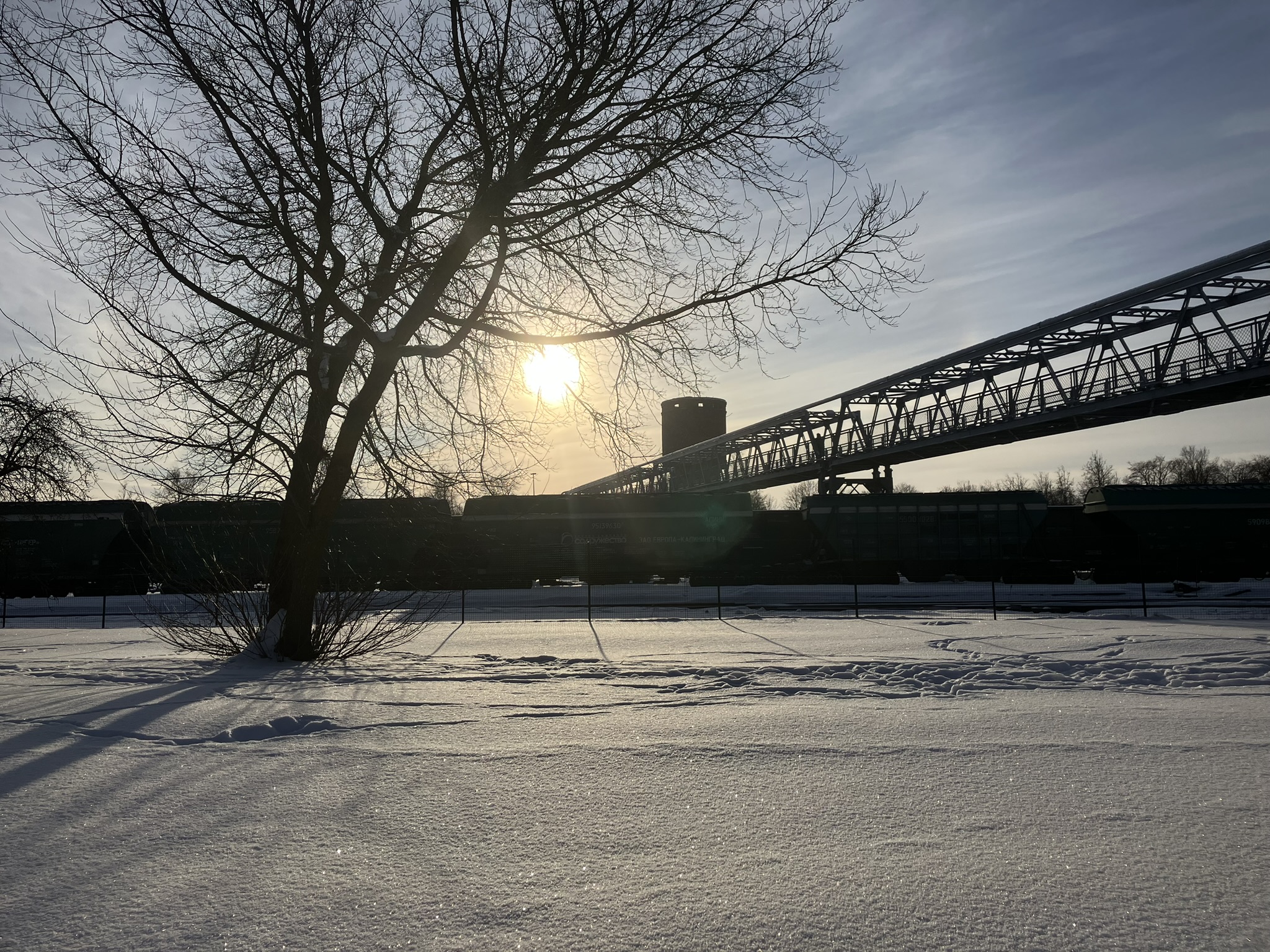Brücke im Gegenlicht, Narva
